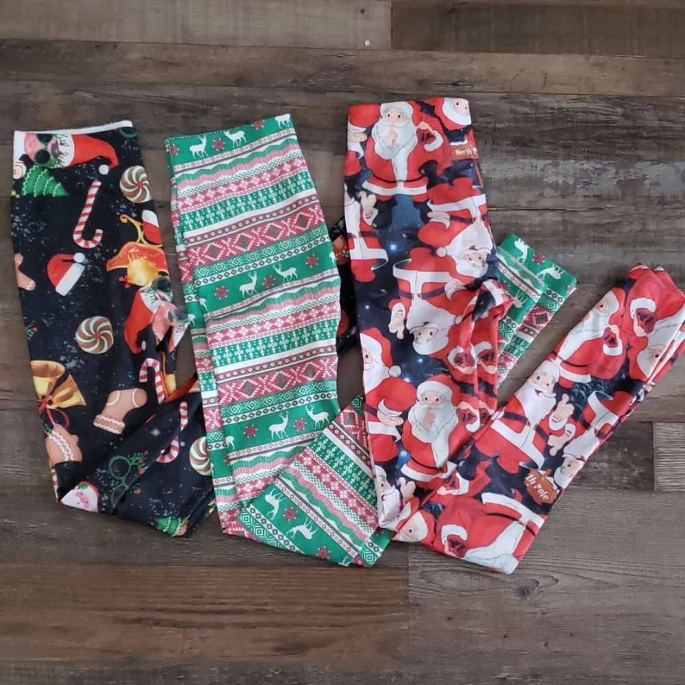 3 pair of juniors size xs 1 Christmas leggings